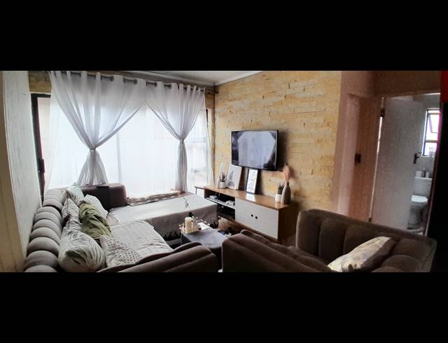 3 BEDROOM HOUSE FOR SALE IN WINDMILL PARK